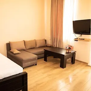 natali.alltbilisihotels.com/