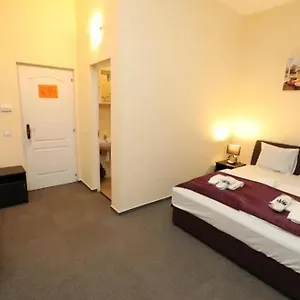 *** Hotel California Ungarn