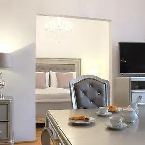 **** Aparthotel Milford Ungarn